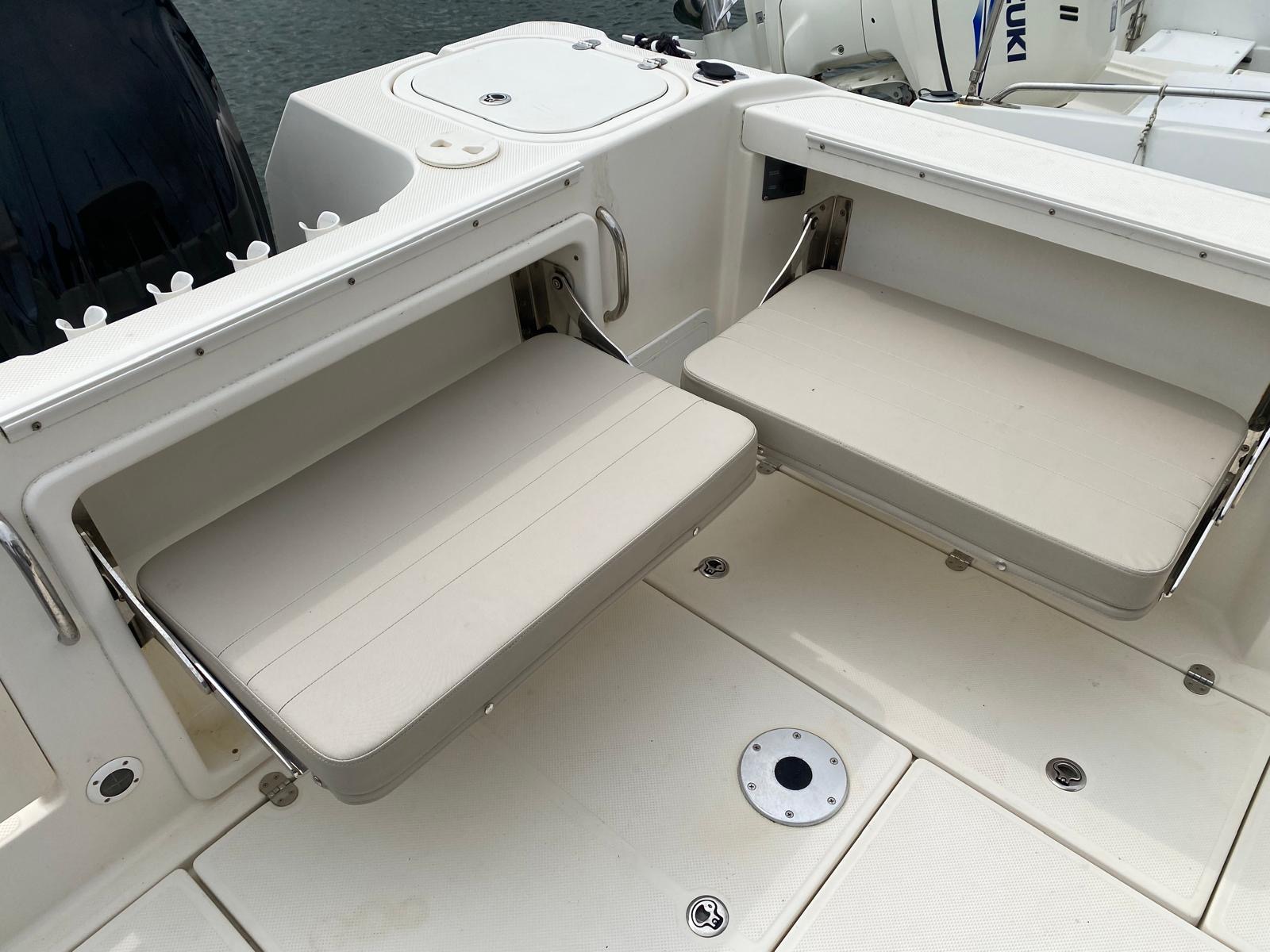 slider 2 Quicksilver  675 Pilothouse